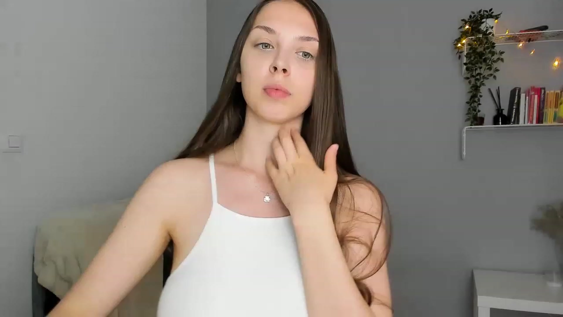 Gallery image thumbnail from Kristallmii's myfreecams stream on, 08/03/2023, 21:08 image 1 of 20