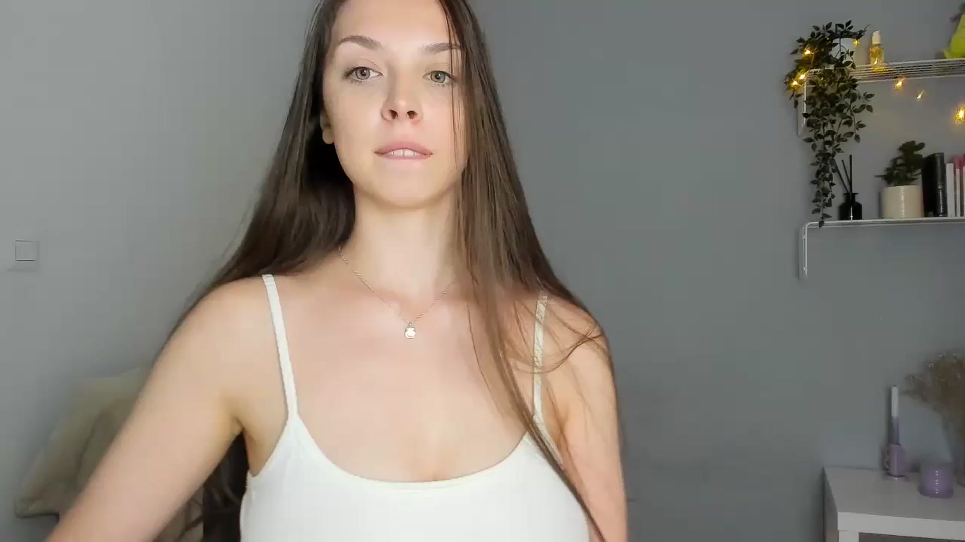 Gallery image thumbnail from Kristallmii's myfreecams stream on, 09/13/2023, 17:36 image 1 of 20