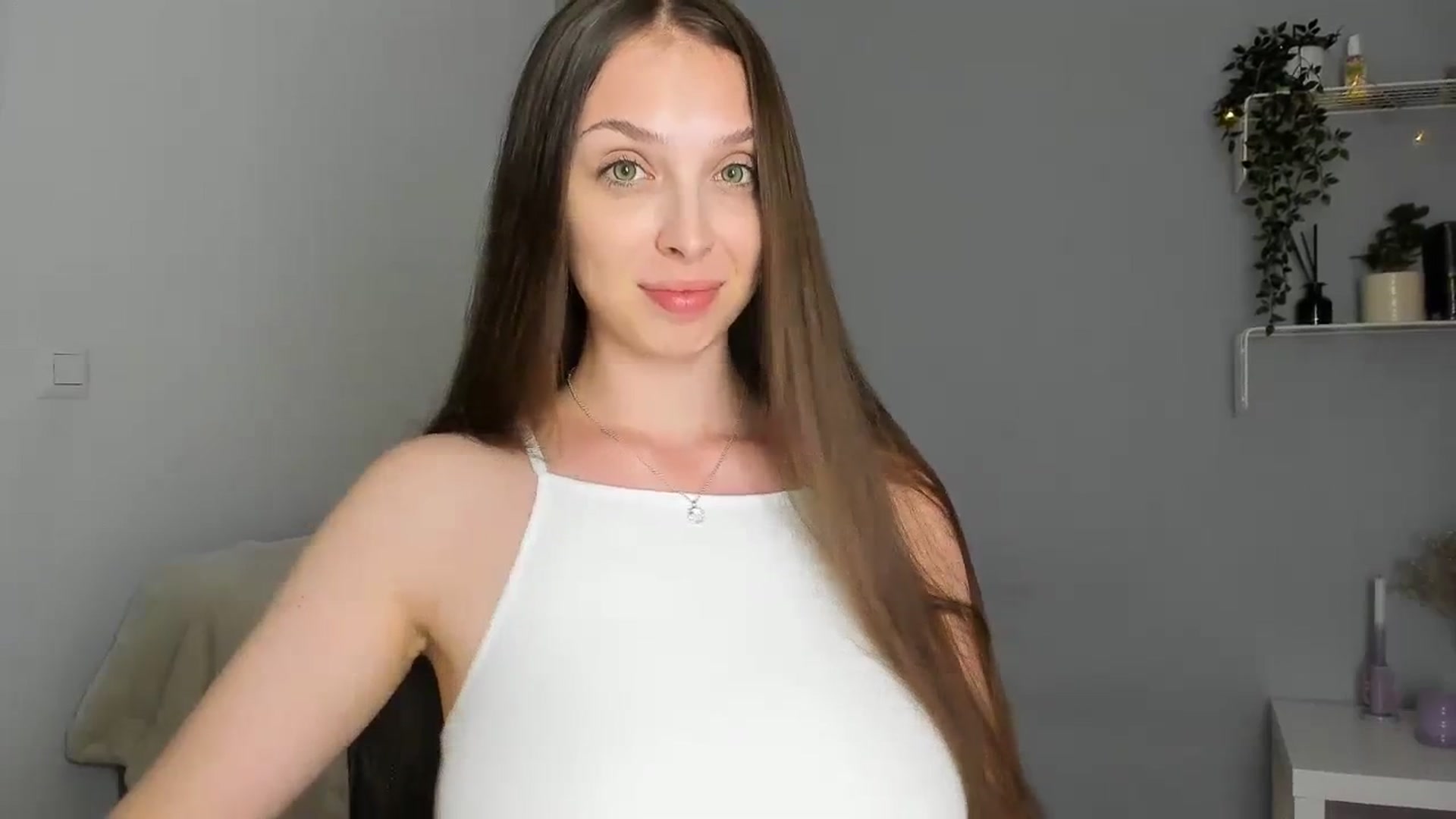 Gallery image thumbnail from Kristallmii's myfreecams stream on, 09/15/2023, 18:47 image 11 of 20