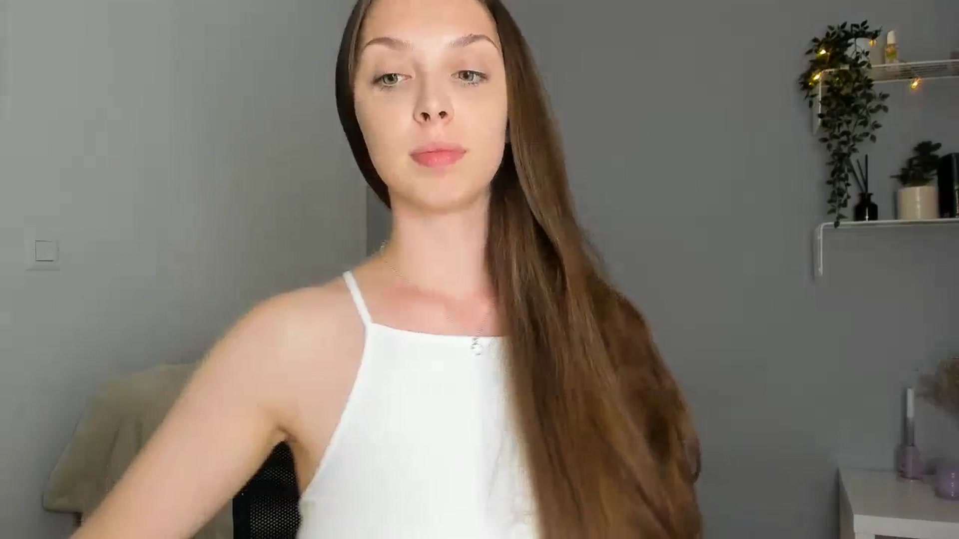 Gallery image thumbnail from Kristallmii's myfreecams stream on, 09/15/2023, 18:47 image 6 of 20