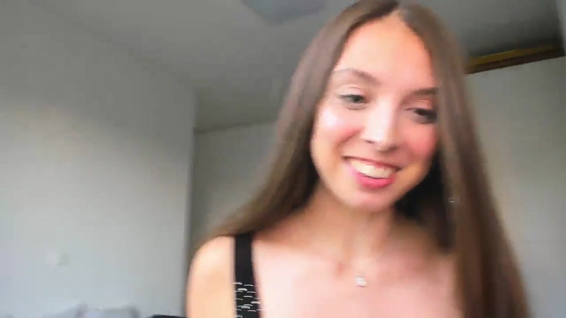 Gallery image thumbnail from Kristallmii's myfreecams stream on, 05/11/2024, 16:38 image 16 of 20