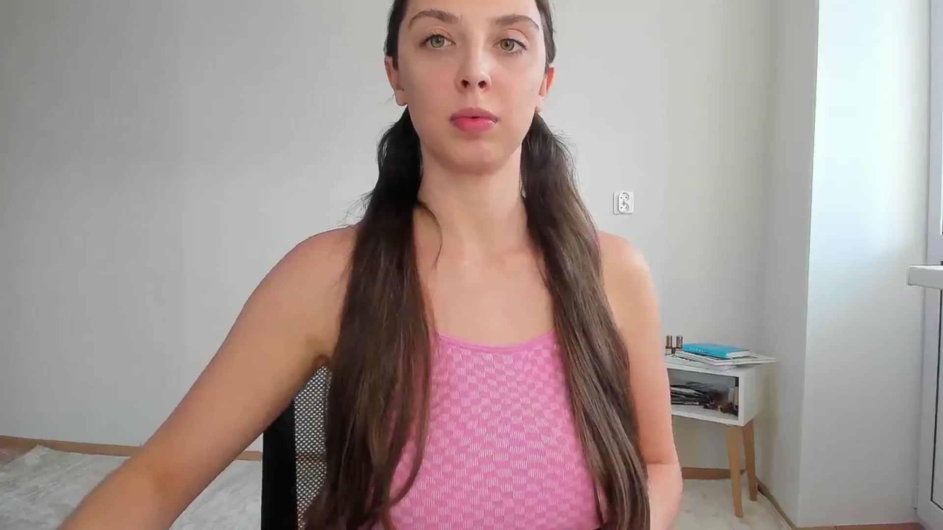 Gallery image thumbnail from Kristallmii's myfreecams stream on, 10/16/2024, 11:04 image 14 of 20