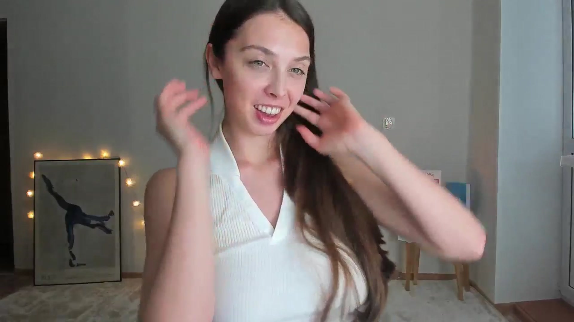 Gallery image thumbnail from Kristallmii's myfreecams stream on, 10/18/2024, 15:50 image 16 of 20