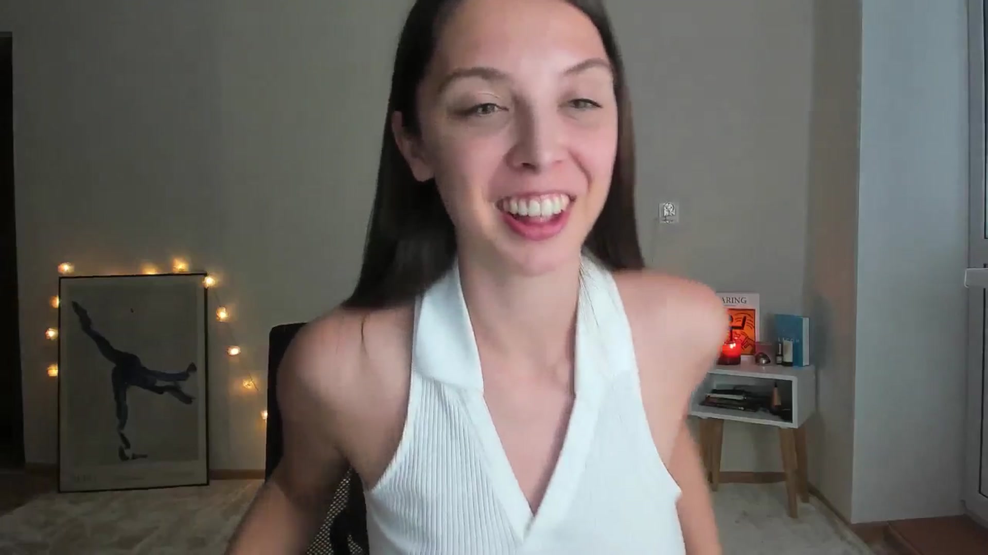 Gallery image thumbnail from Kristallmii's myfreecams stream on, 10/18/2024, 15:50 image 6 of 20