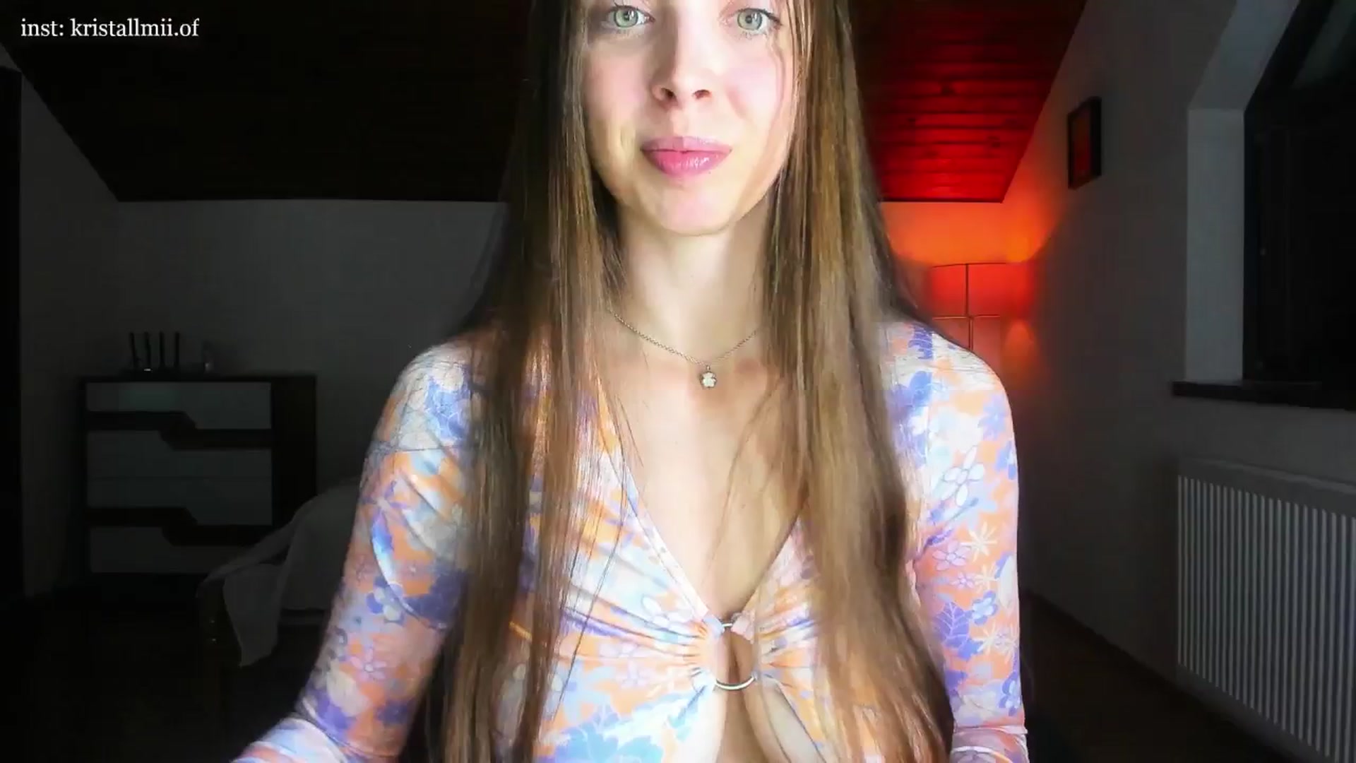 Gallery image thumbnail from Kristallmii's myfreecams stream on, 03/31/2025, 17:43 image 7 of 20