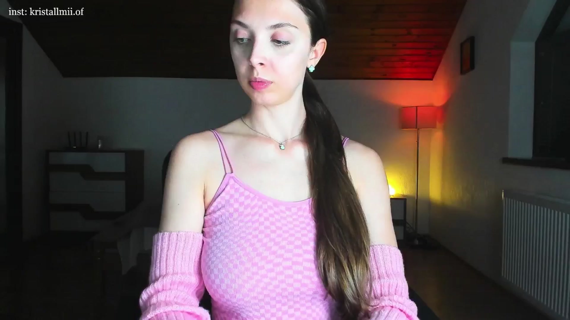 Gallery image thumbnail from Kristallmii's myfreecams stream on, 04/01/2025, 18:21 image 7 of 20