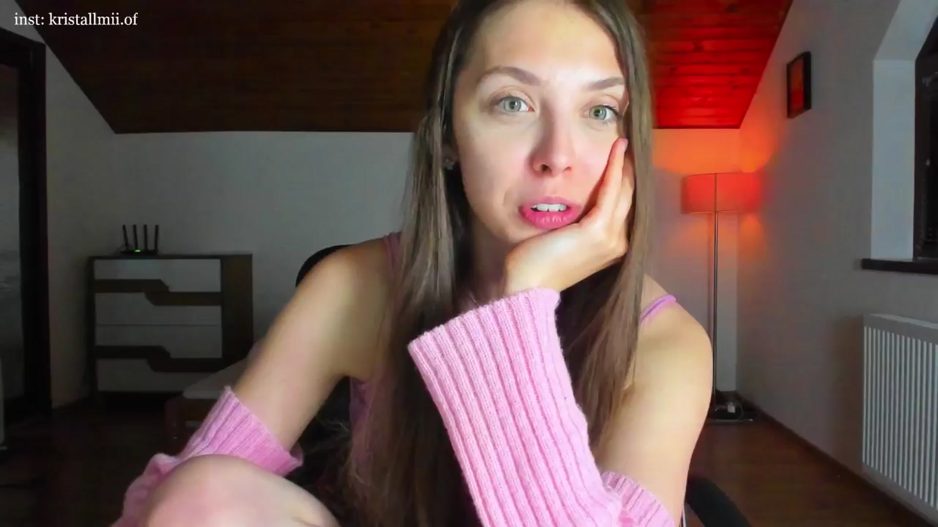 Gallery image thumbnail from Kristallmii's myfreecams stream on, 04/07/2025, 20:23 image 4 of 20