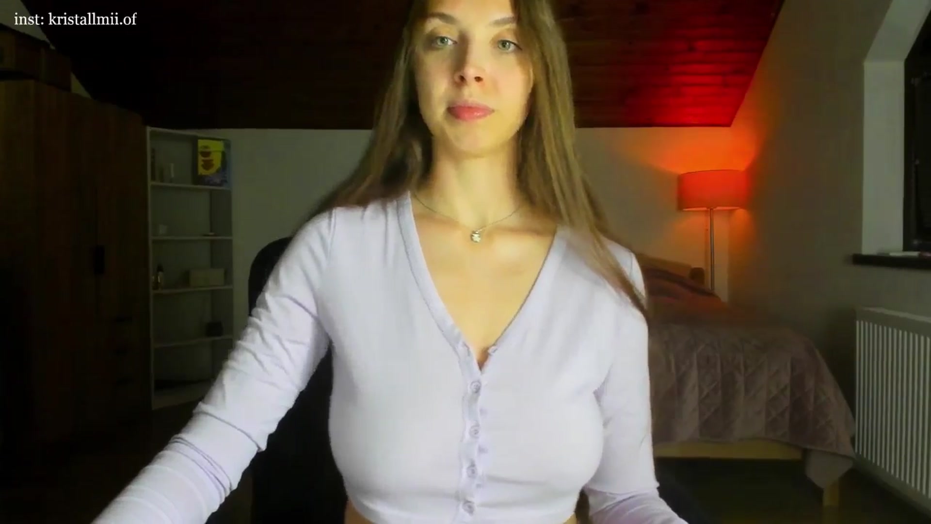 Gallery image thumbnail from Kristallmii's myfreecams stream on, 05/16/2025, 20:21 image 10 of 20