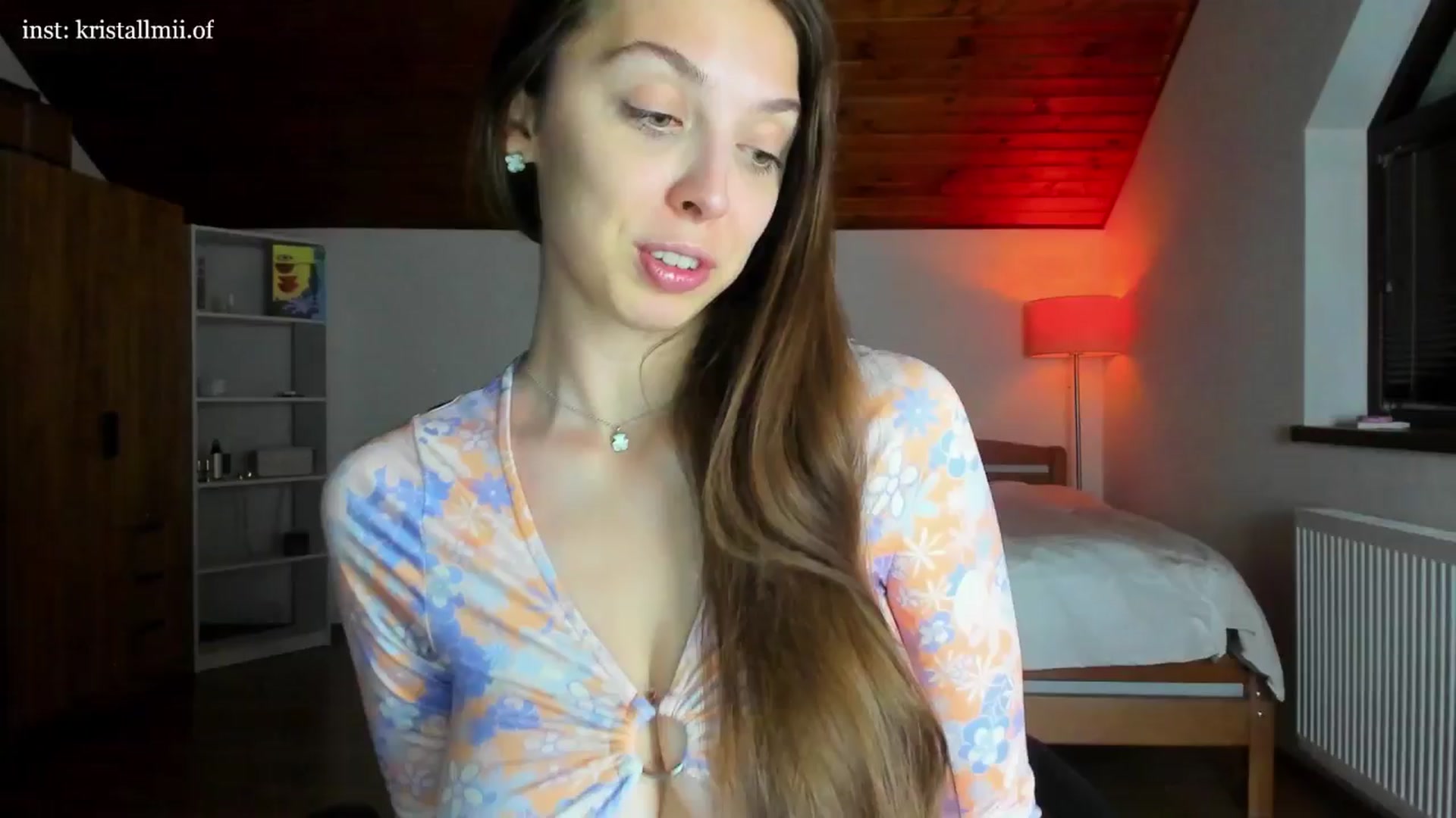 Gallery image thumbnail from Kristallmii's myfreecams stream on, 05/17/2025, 18:15 image 1 of 20