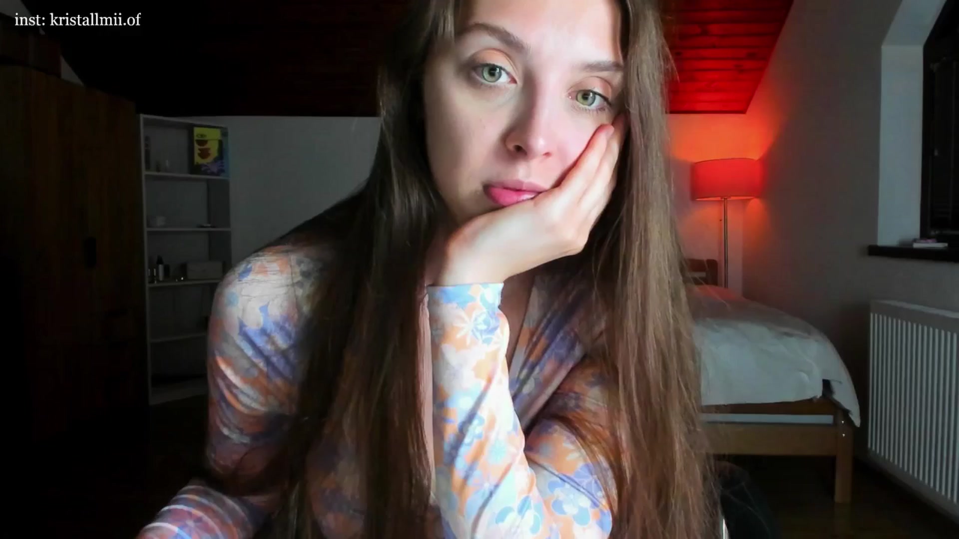 Gallery image thumbnail from Kristallmii's myfreecams stream on, 05/17/2025, 18:15 image 10 of 20