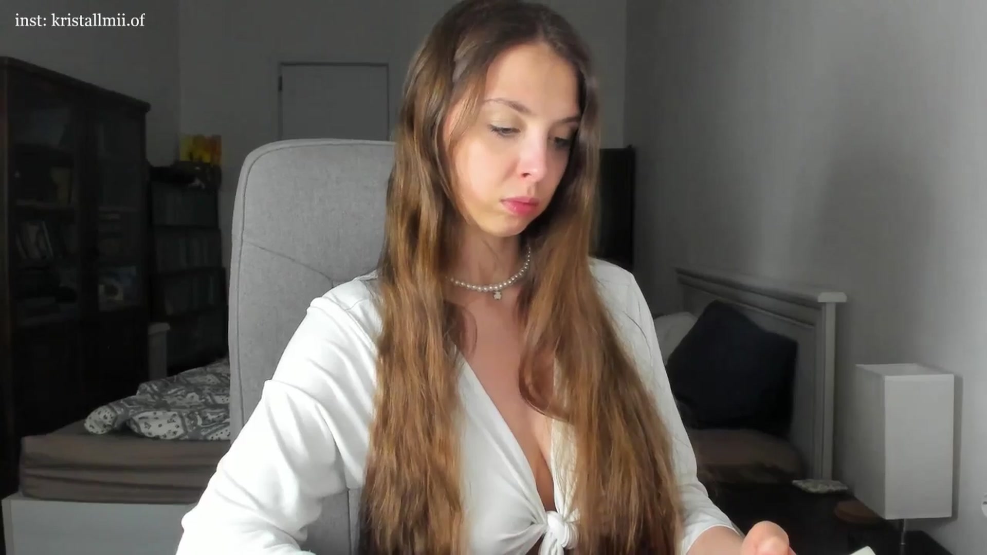 Gallery image thumbnail from Kristallmii's myfreecams stream on, 11/25/2025, 24:19 image 16 of 20