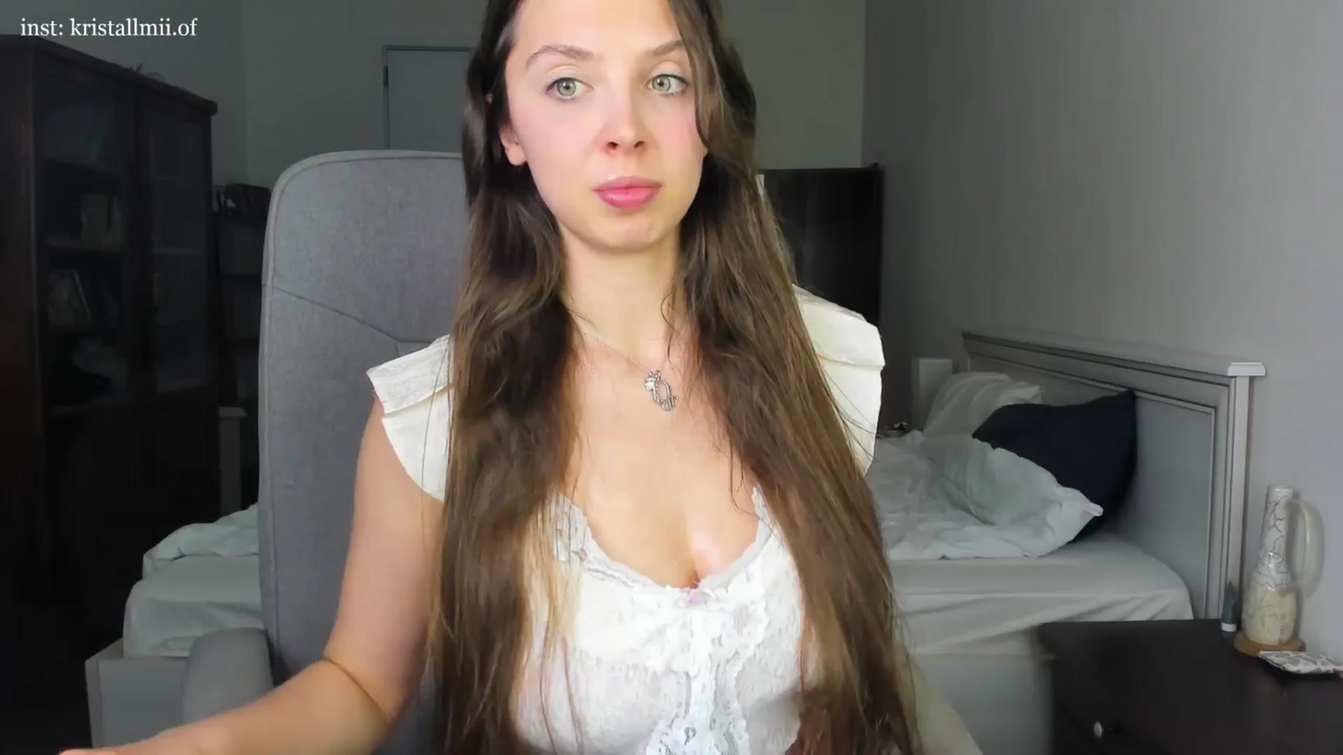 Gallery image thumbnail from Kristallmii's myfreecams stream on, 02/08/2026, 22:39 image 19 of 20
