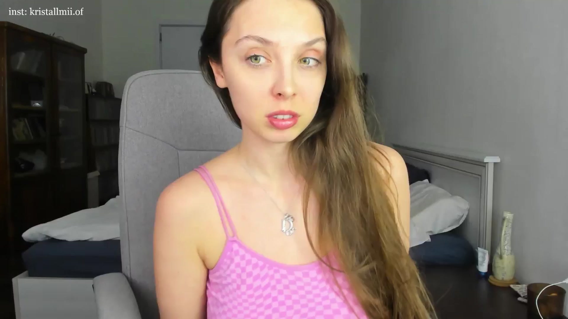 Gallery image thumbnail from Kristallmii's myfreecams stream on, 02/22/2026, 21:18 image 10 of 20