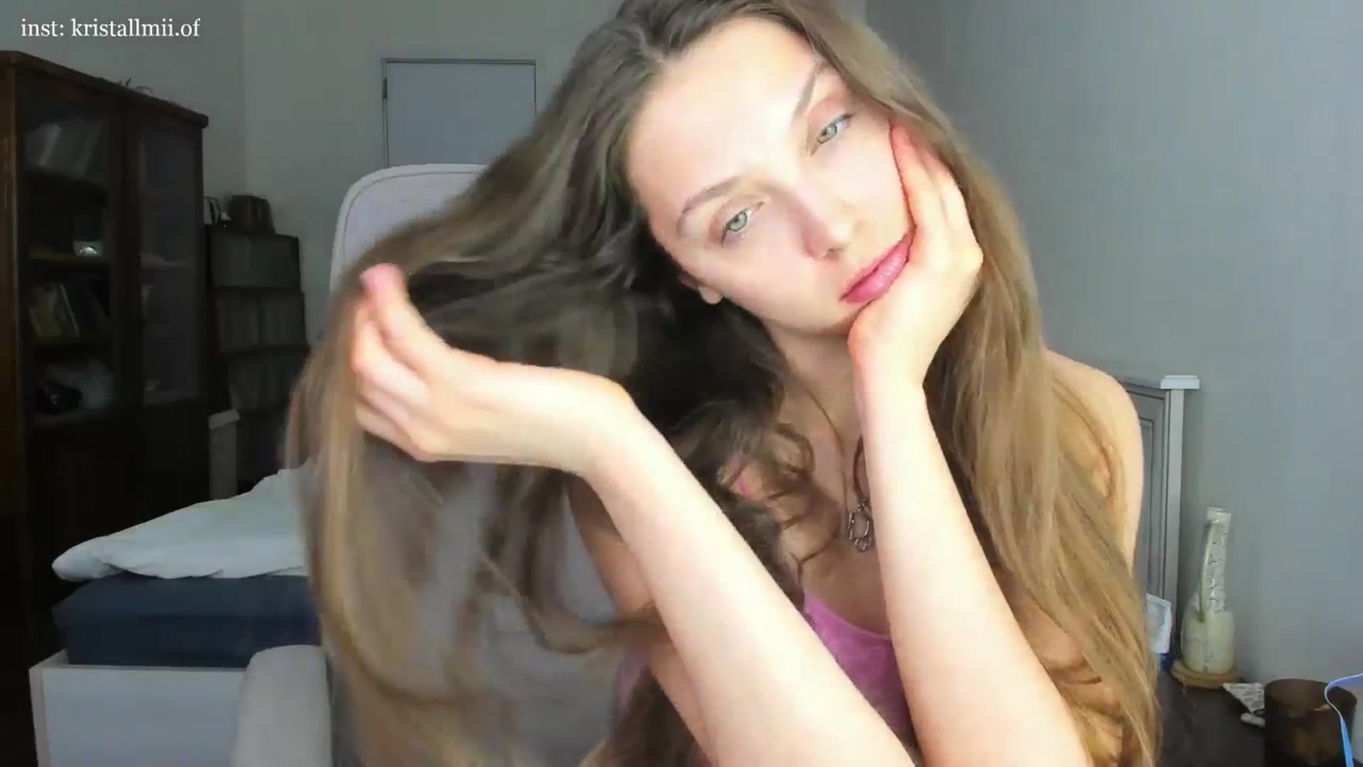 Gallery image thumbnail from Kristallmii's myfreecams stream on, 02/22/2026, 21:18 image 13 of 20