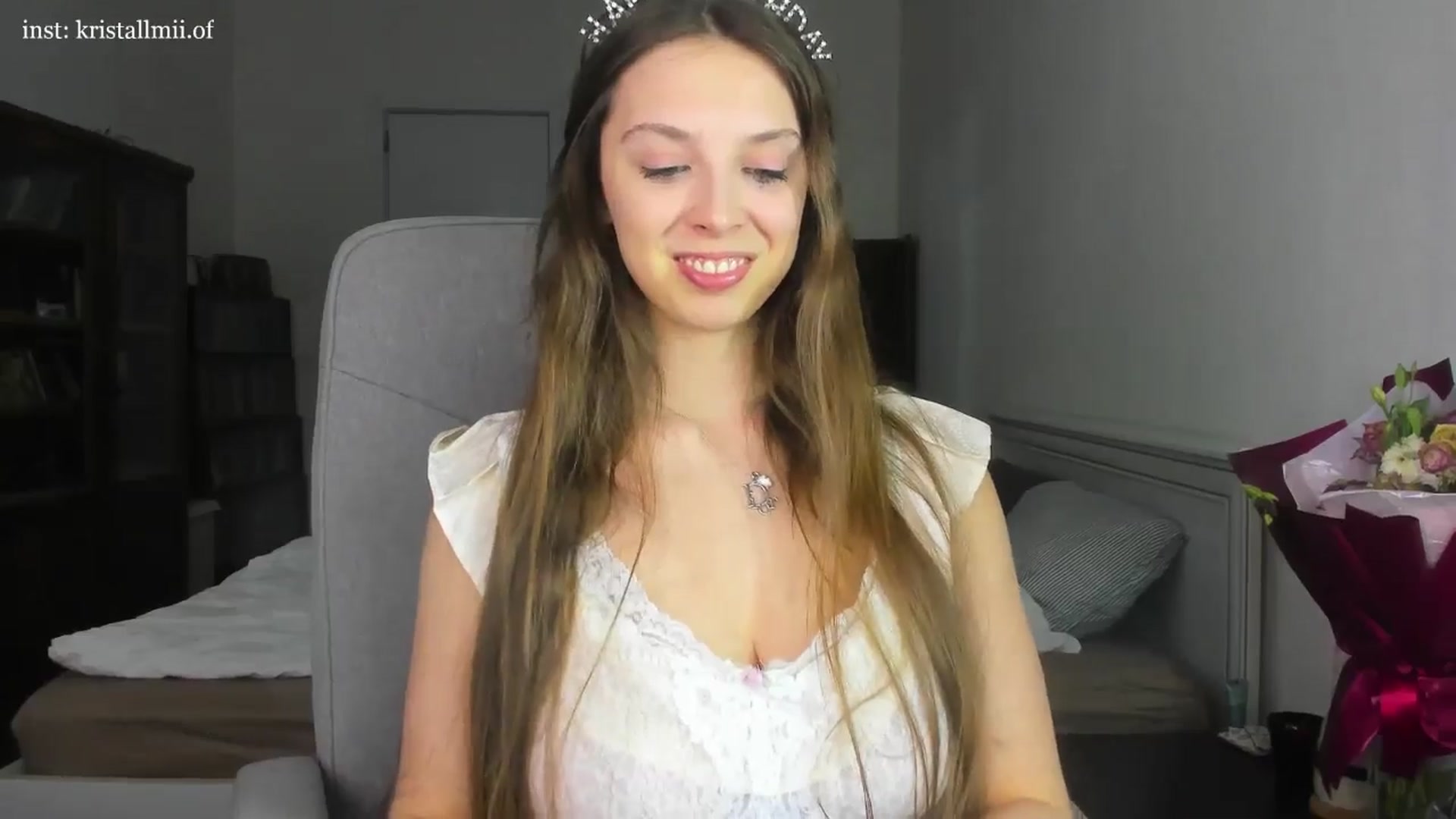 Gallery image thumbnail from Kristallmii's myfreecams stream on, 03/01/2026, 22:34 image 17 of 20