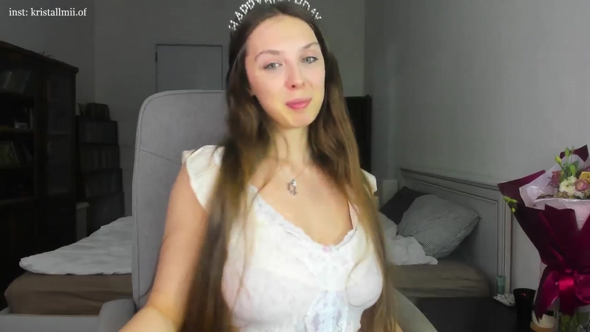Gallery image thumbnail from Kristallmii's myfreecams stream on, 03/01/2026, 22:34 image 16 of 20