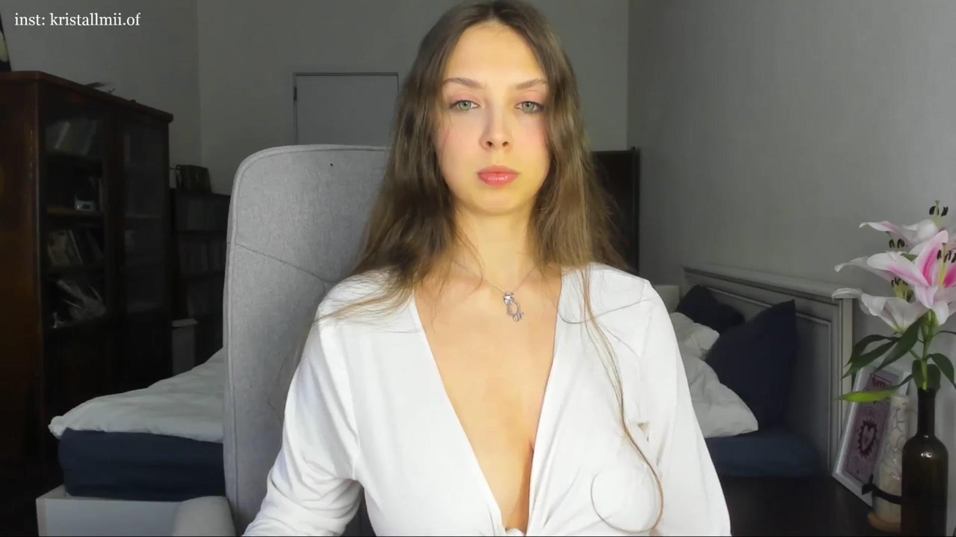 Gallery image thumbnail from Kristallmii's myfreecams stream on, 03/29/2026, 21:28 image 11 of 20