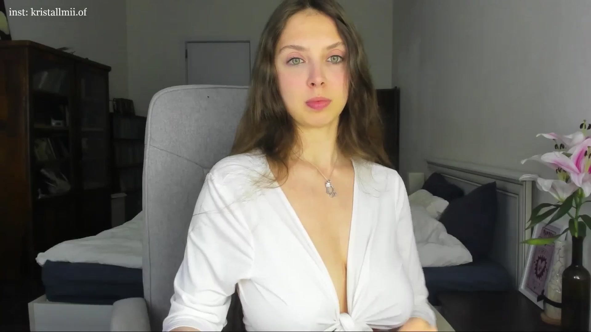 Gallery image thumbnail from Kristallmii's myfreecams stream on, 03/29/2026, 22:54 image 7 of 20