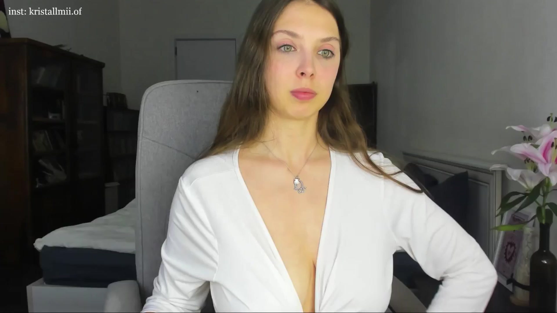 Gallery image thumbnail from Kristallmii's myfreecams stream on, 03/29/2026, 22:54 image 2 of 20
