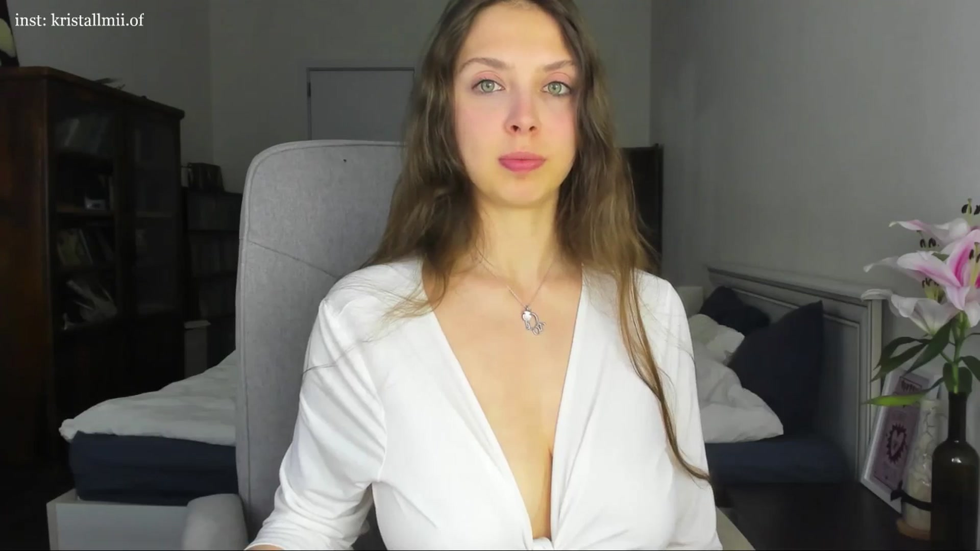 Gallery image thumbnail from Kristallmii's myfreecams stream on, 03/29/2026, 22:54 image 6 of 20