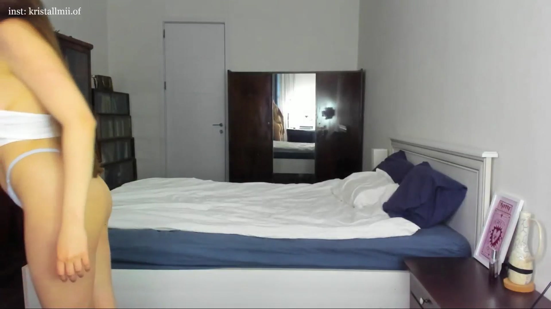 Gallery image thumbnail from Kristallmii's myfreecams stream on, 04/04/2026, 21:41 image 2 of 20