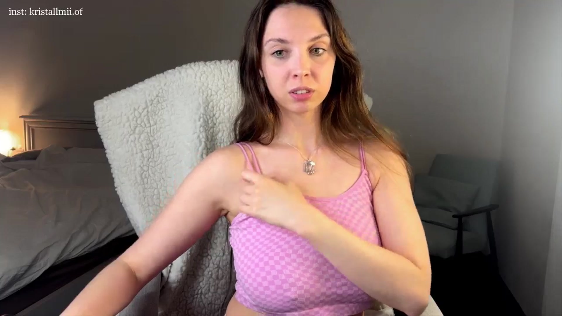 Gallery image thumbnail from Kristallmii's myfreecams stream on, 04/14/2026, 22:08 image 12 of 20