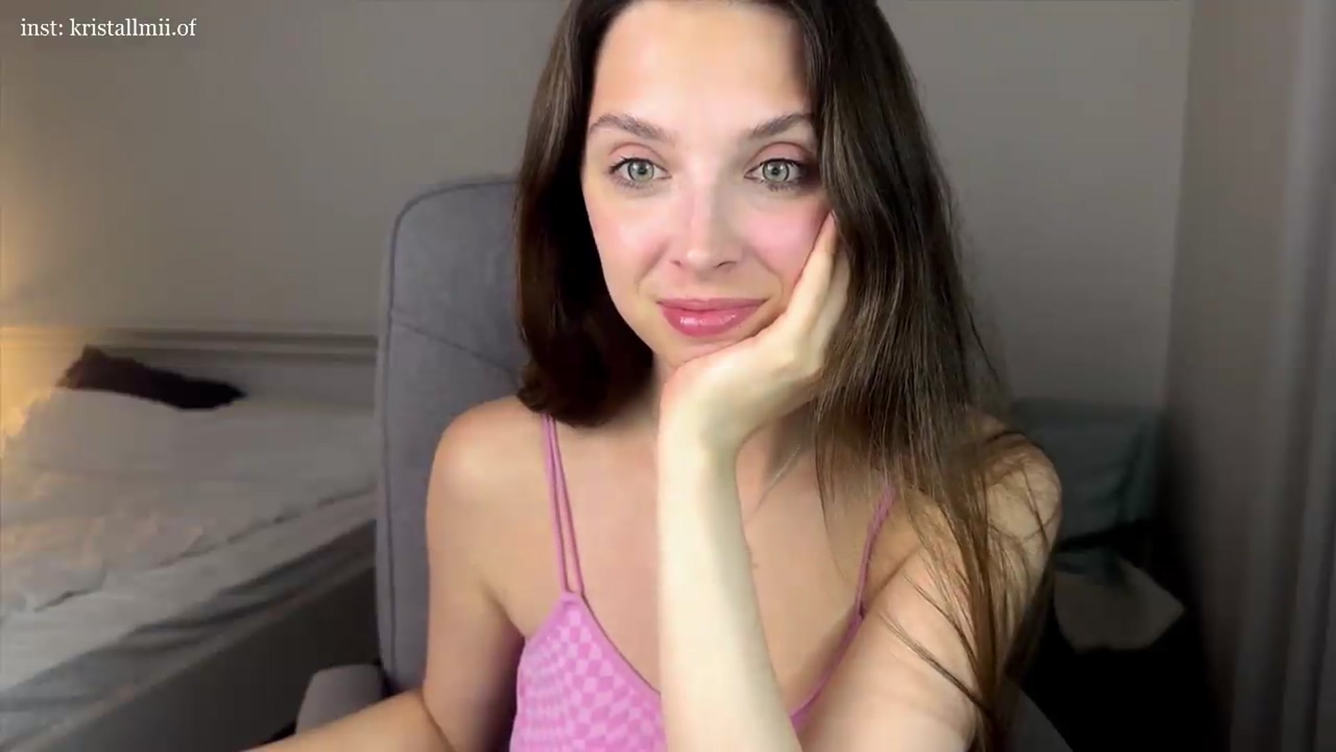 Gallery image thumbnail from Kristallmii's myfreecams stream on, 06/04/2026, 22:36 image 20 of 20