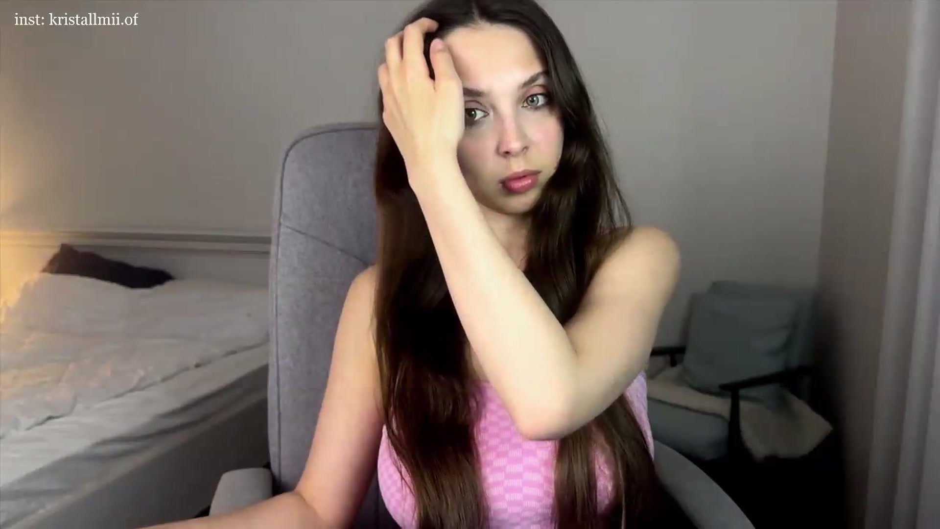 Gallery image thumbnail from Kristallmii's myfreecams stream on, 06/04/2026, 23:16 image 4 of 20