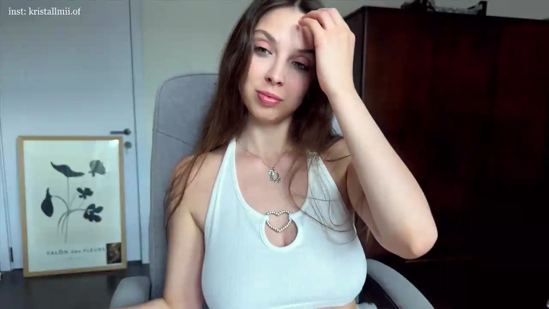 Gallery image thumbnail from Kristallmii's myfreecams stream on, 07/15/2026, 16:53 image 6 of 20
