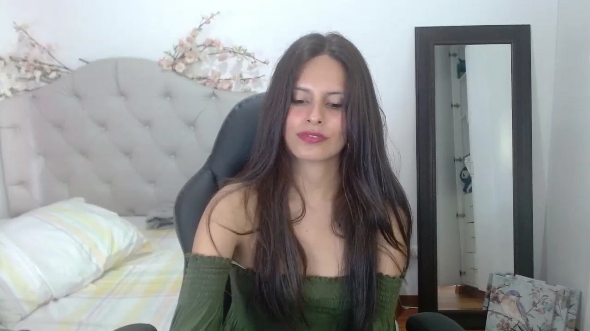 Gallery image thumbnail from Kristen2308's myfreecams stream on, 06/04/2024, 20:24 image 18 of 20