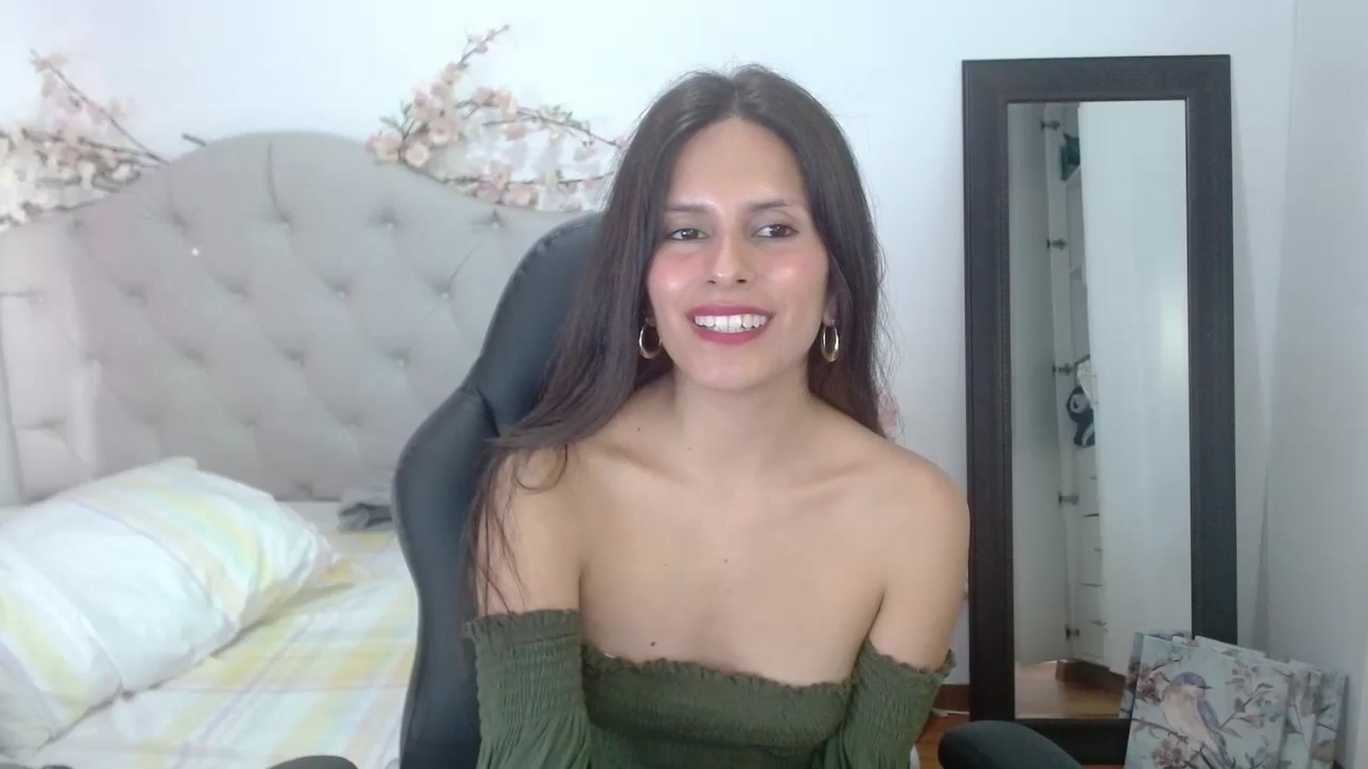 Gallery image thumbnail from Kristen2308's myfreecams stream on, 06/04/2024, 20:24 image 19 of 20