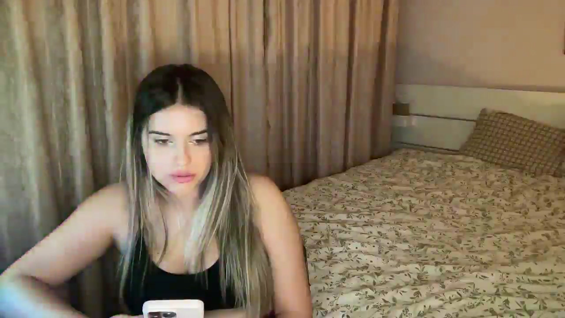 Gallery image thumbnail from KristenBoom's myfreecams stream on, 01/11/2026, 19:05 image 12 of 20