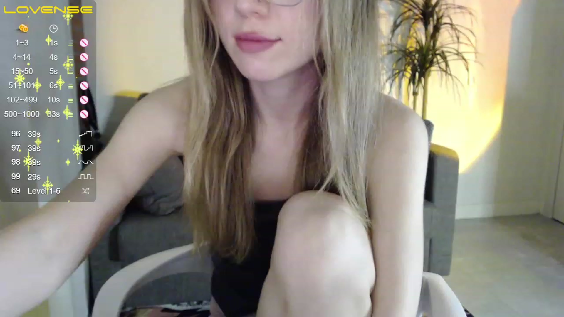 Gallery image thumbnail from KristenMay's myfreecams stream on, 11/21/2022, 03:53 image 15 of 20