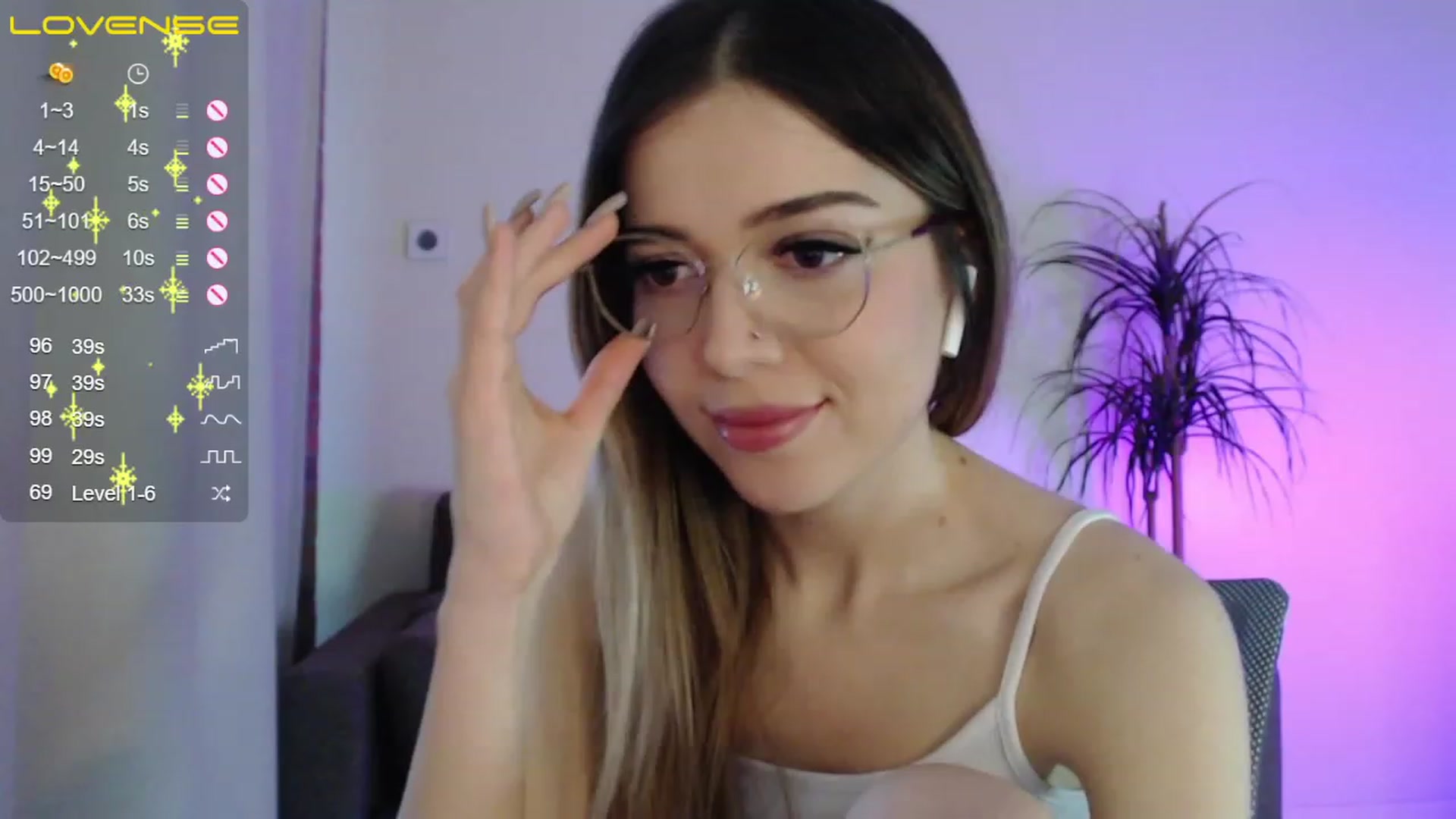 Gallery image thumbnail from KristenMay's myfreecams stream on, 11/25/2022, 08:19 image 12 of 20