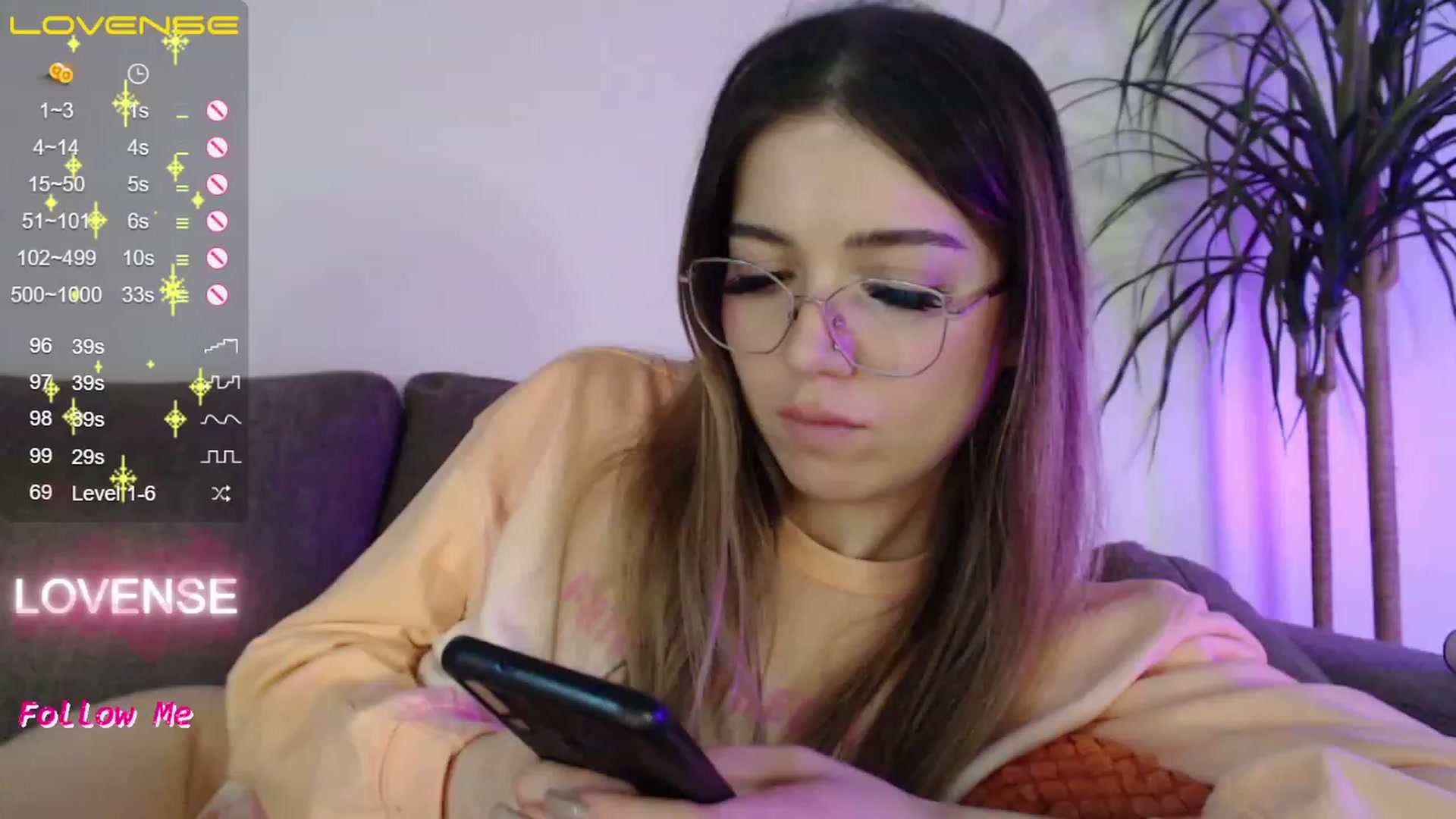 Gallery image thumbnail from KristenMay's myfreecams stream on, 11/26/2022, 12:38 image 12 of 20