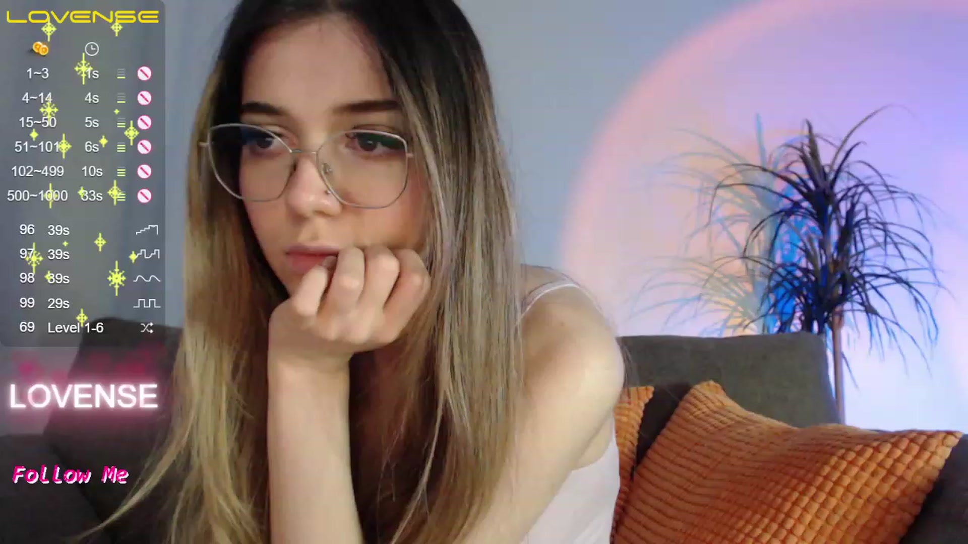 Gallery image thumbnail from KristenMay's myfreecams stream on, 11/29/2022, 12:09 image 18 of 20