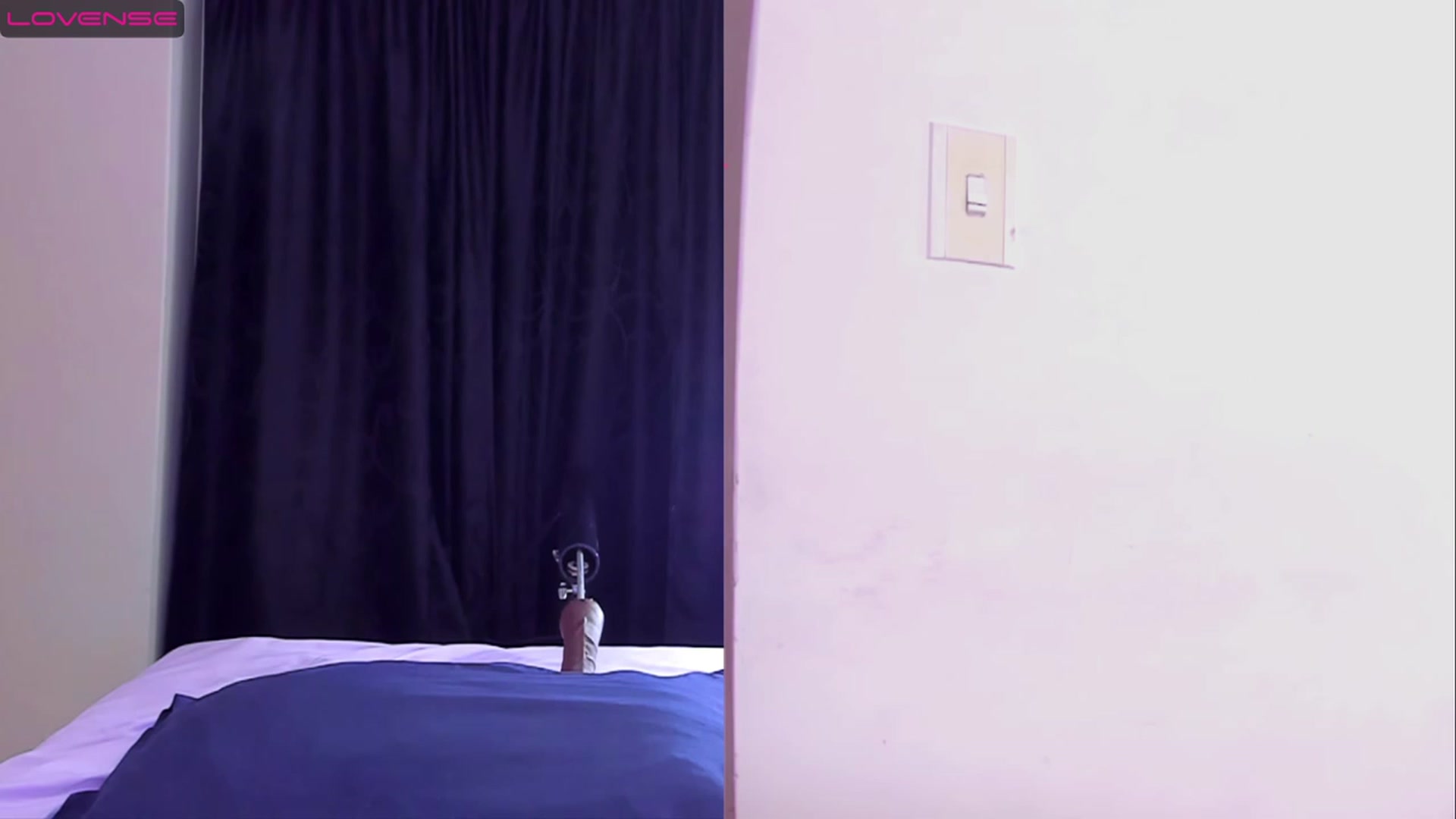 Gallery image thumbnail from Kristen_A's myfreecams stream on, 11/21/2022, 01:08 image 9 of 20