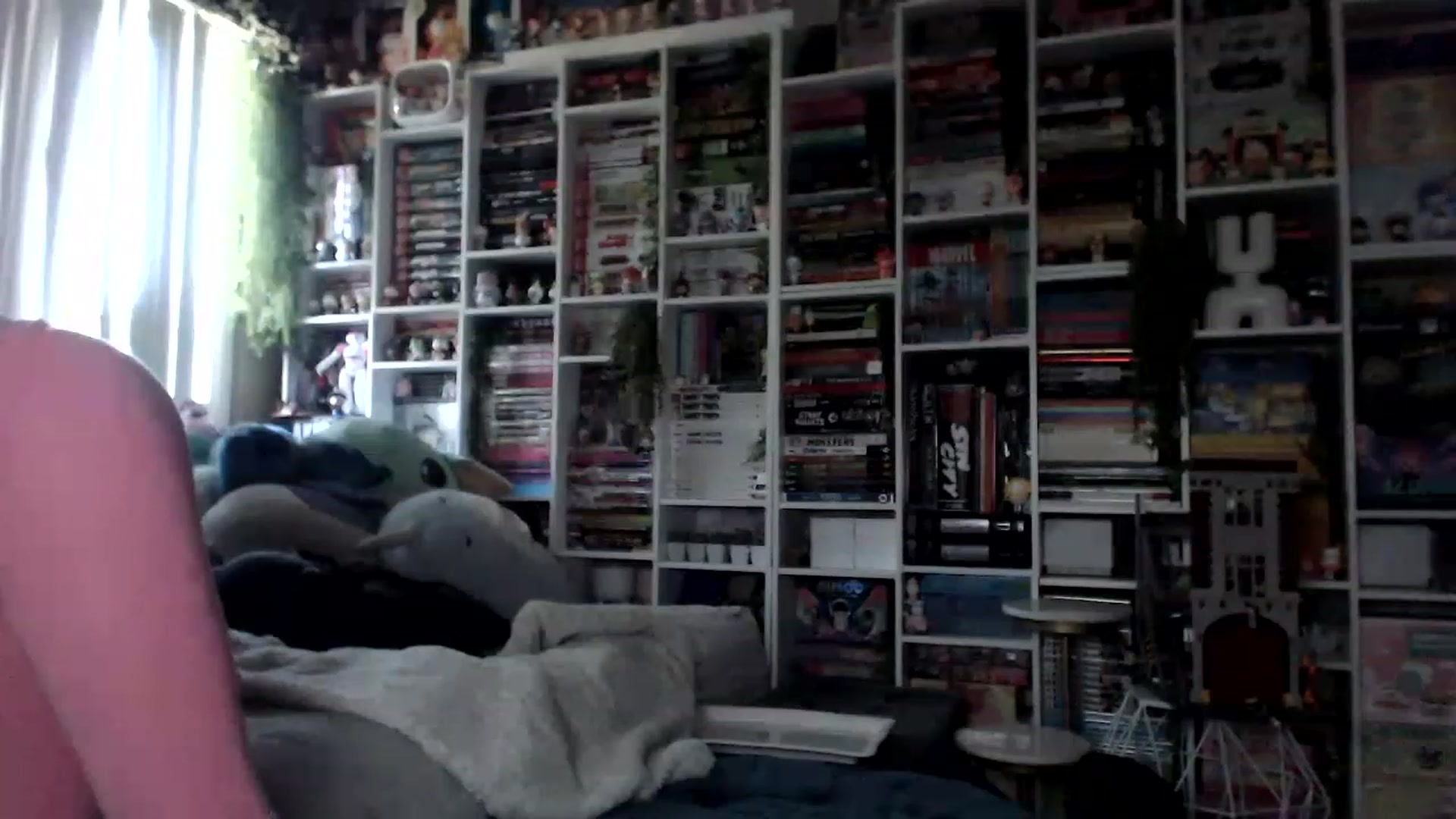 Gallery image thumbnail from Kristenn_'s myfreecams stream on, 04/08/2023, 14:27 image 14 of 20