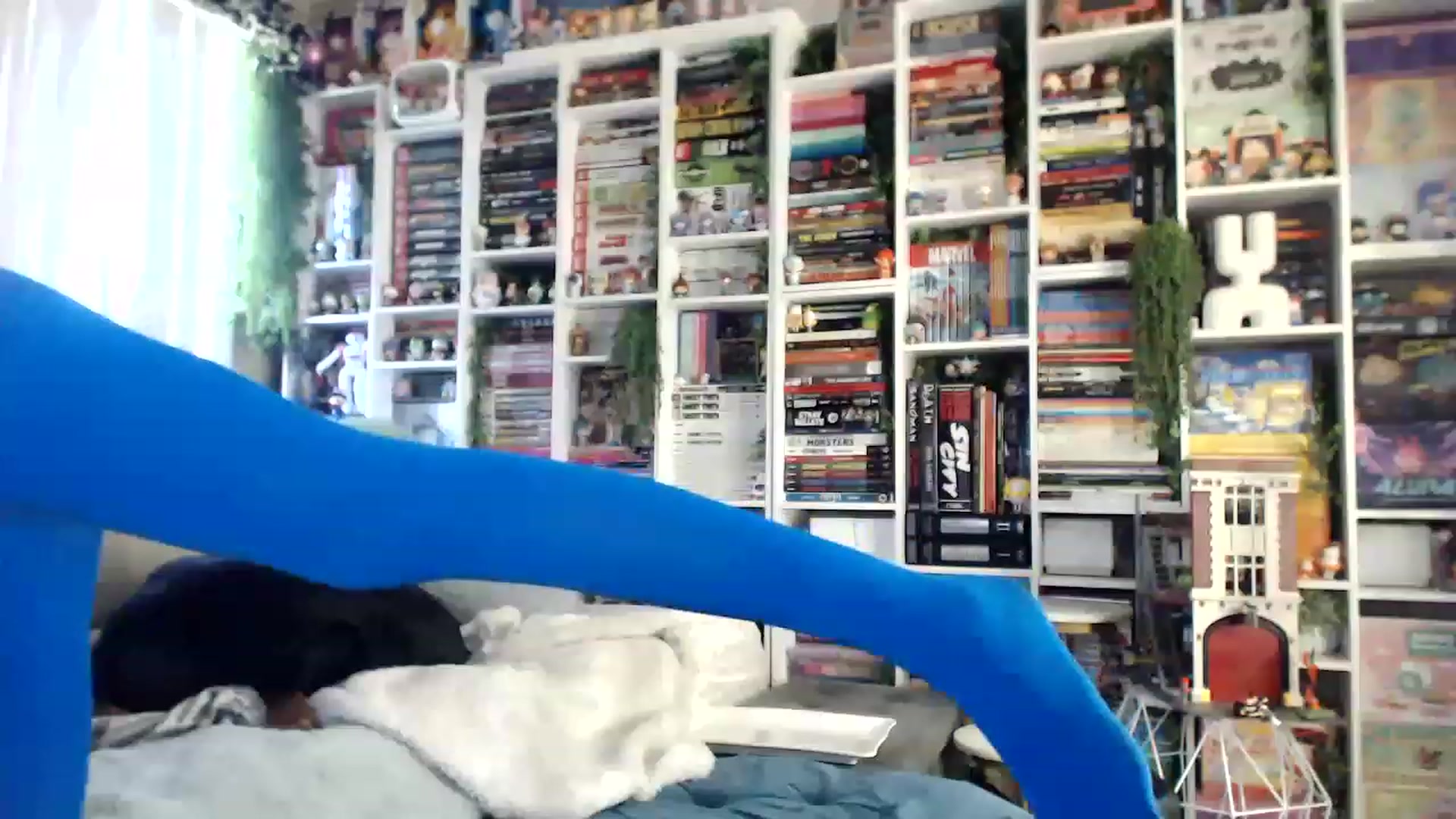 Gallery image thumbnail from Kristenn_'s myfreecams stream on, 04/08/2023, 14:27 image 4 of 20