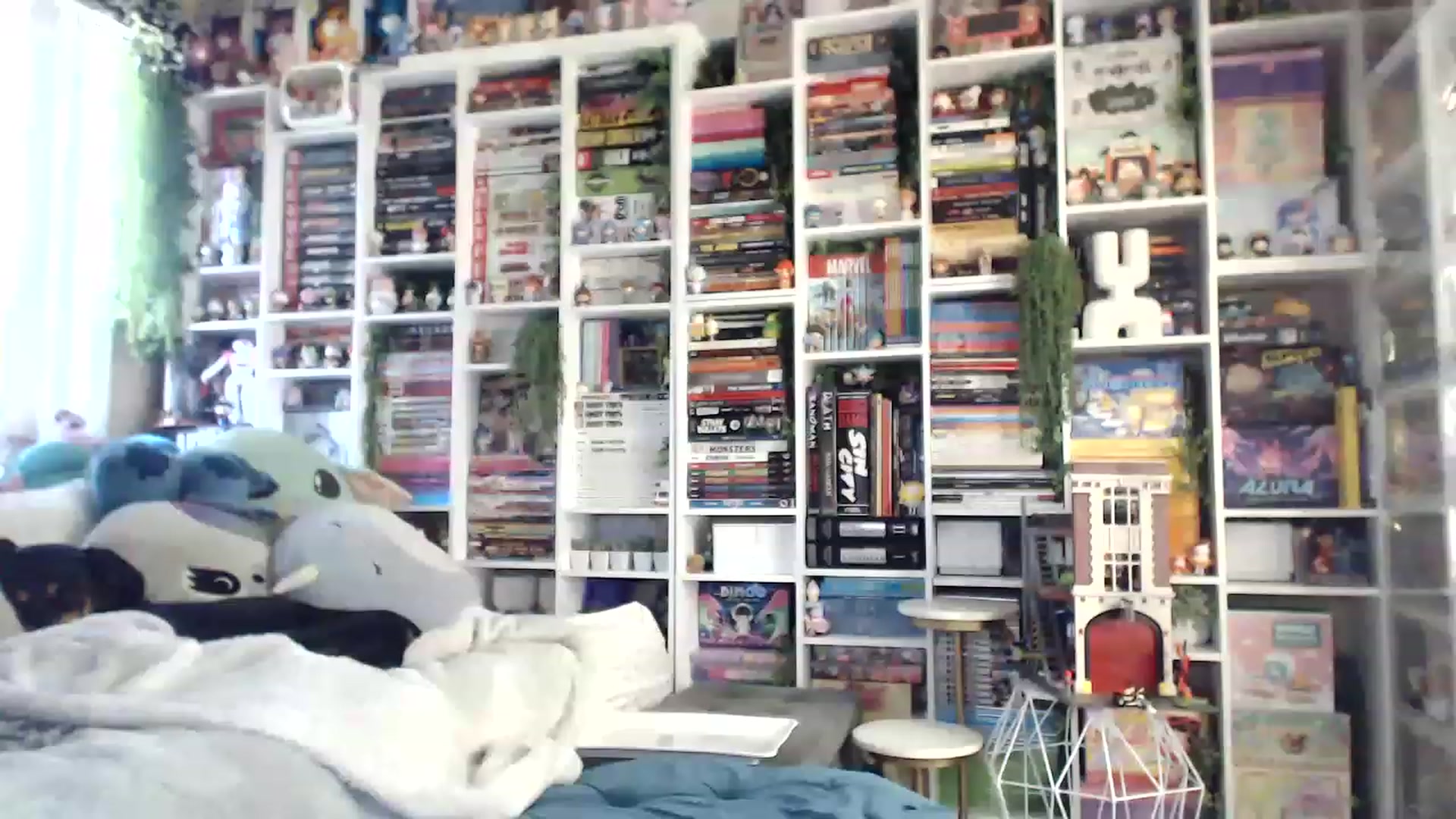 Gallery image thumbnail from Kristenn_'s myfreecams stream on, 04/08/2023, 15:46 image 2 of 20