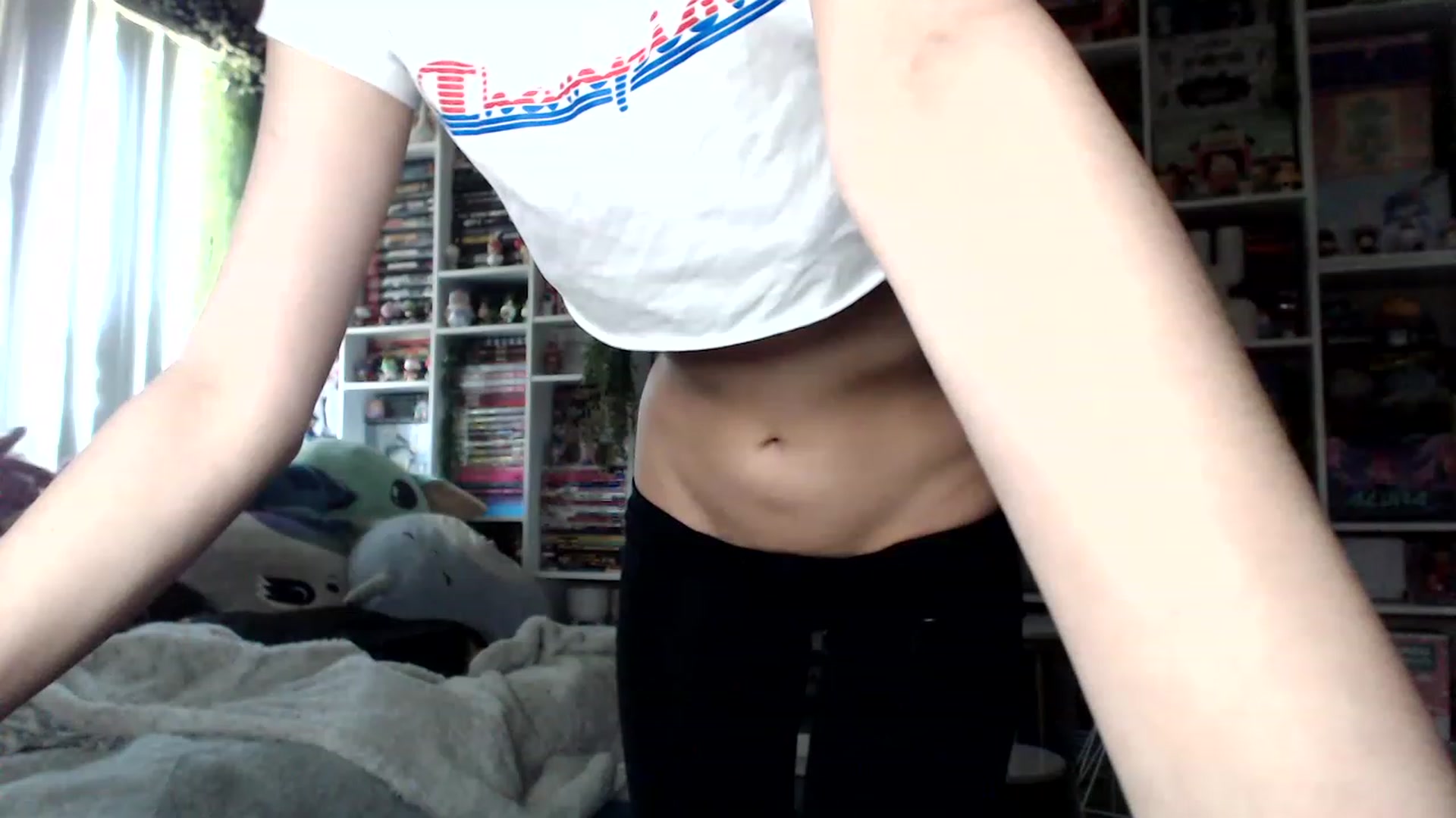 Gallery image thumbnail from Kristenn_'s myfreecams stream on, 04/08/2023, 15:46 image 14 of 20