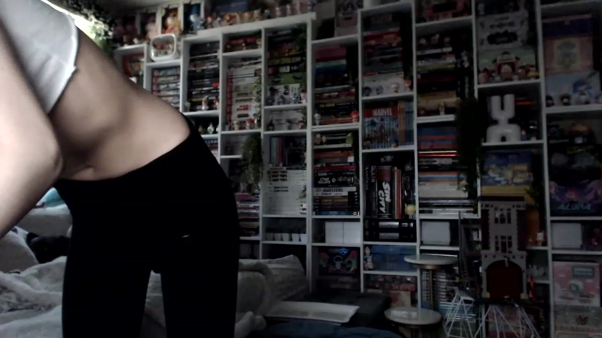Gallery image thumbnail from Kristenn_'s myfreecams stream on, 04/08/2023, 15:46 image 19 of 20