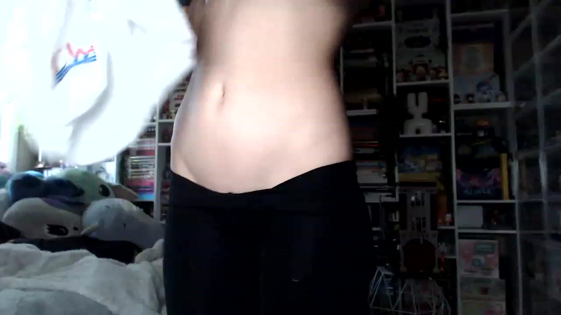 Gallery image thumbnail from Kristenn_'s myfreecams stream on, 04/08/2023, 15:46 image 11 of 20