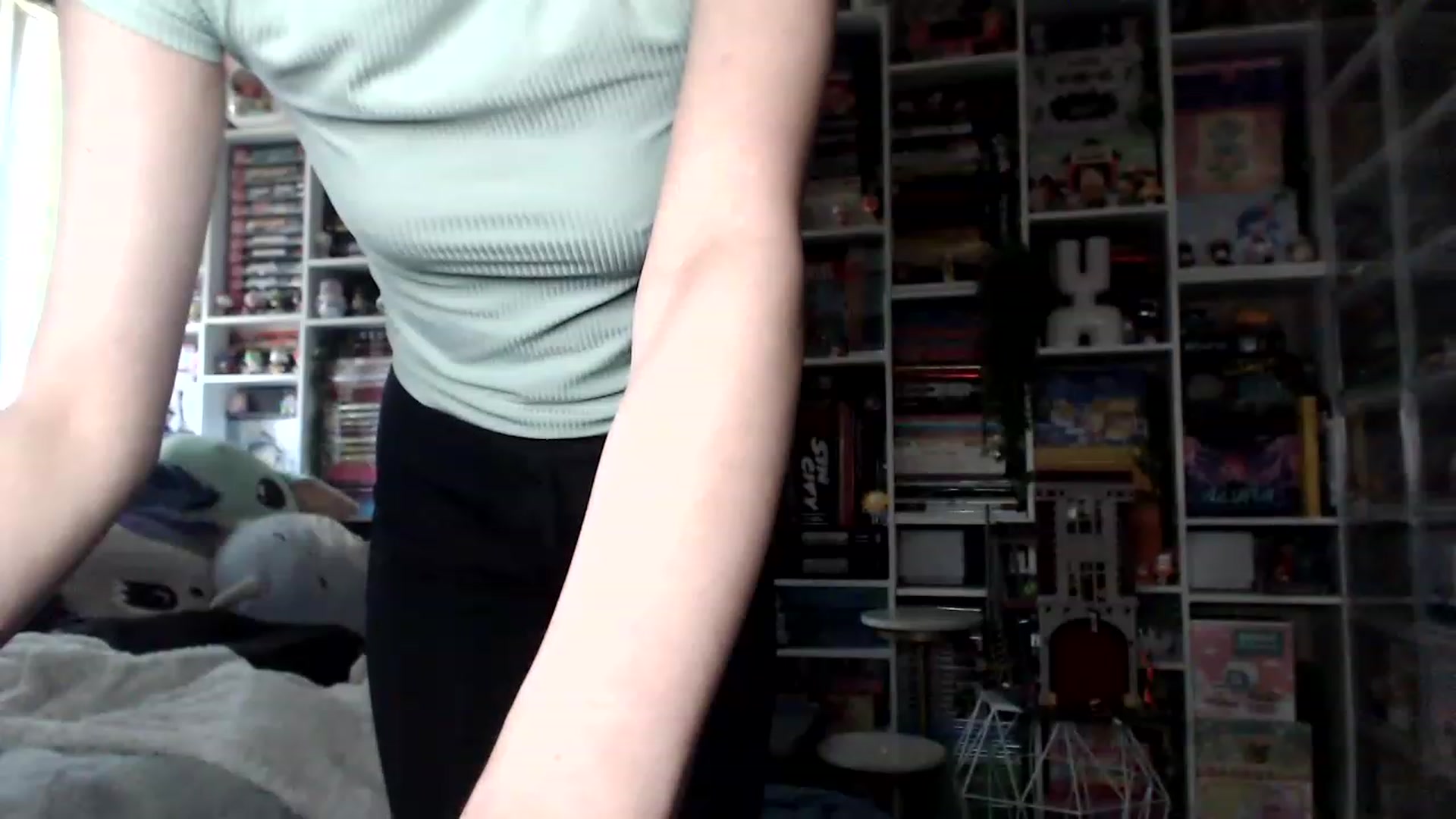 Gallery image thumbnail from Kristenn_'s myfreecams stream on, 04/08/2023, 15:46 image 8 of 20