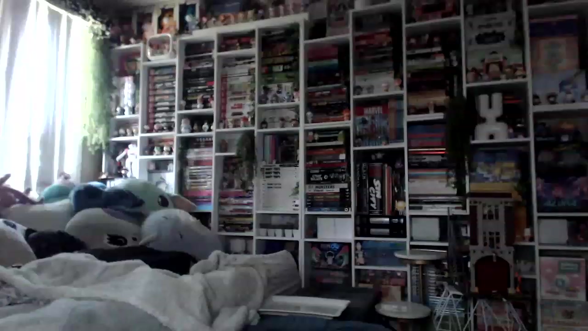 Gallery image thumbnail from Kristenn_'s myfreecams stream on, 04/08/2023, 15:46 image 15 of 20