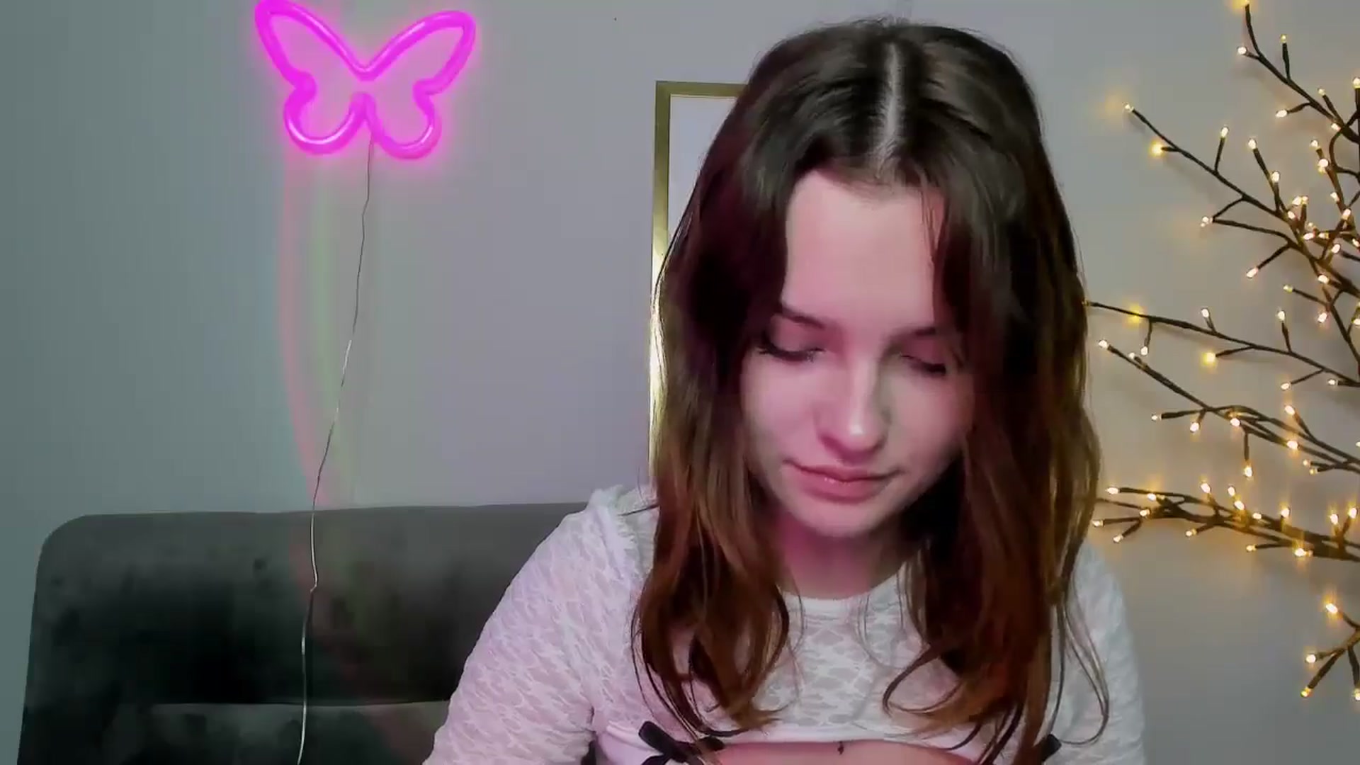 Gallery image thumbnail from KristiGant's myfreecams stream on, 04/15/2026, 13:23 image 5 of 20