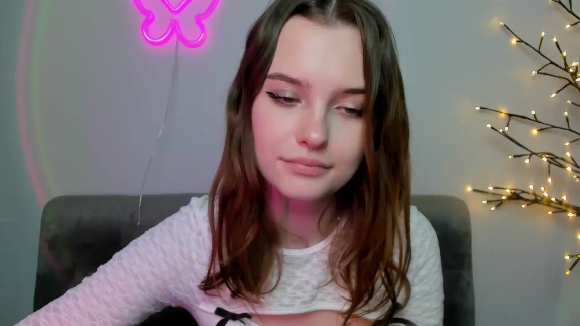 Gallery image thumbnail from KristiGant's myfreecams stream on, 04/15/2026, 15:51 image 18 of 20