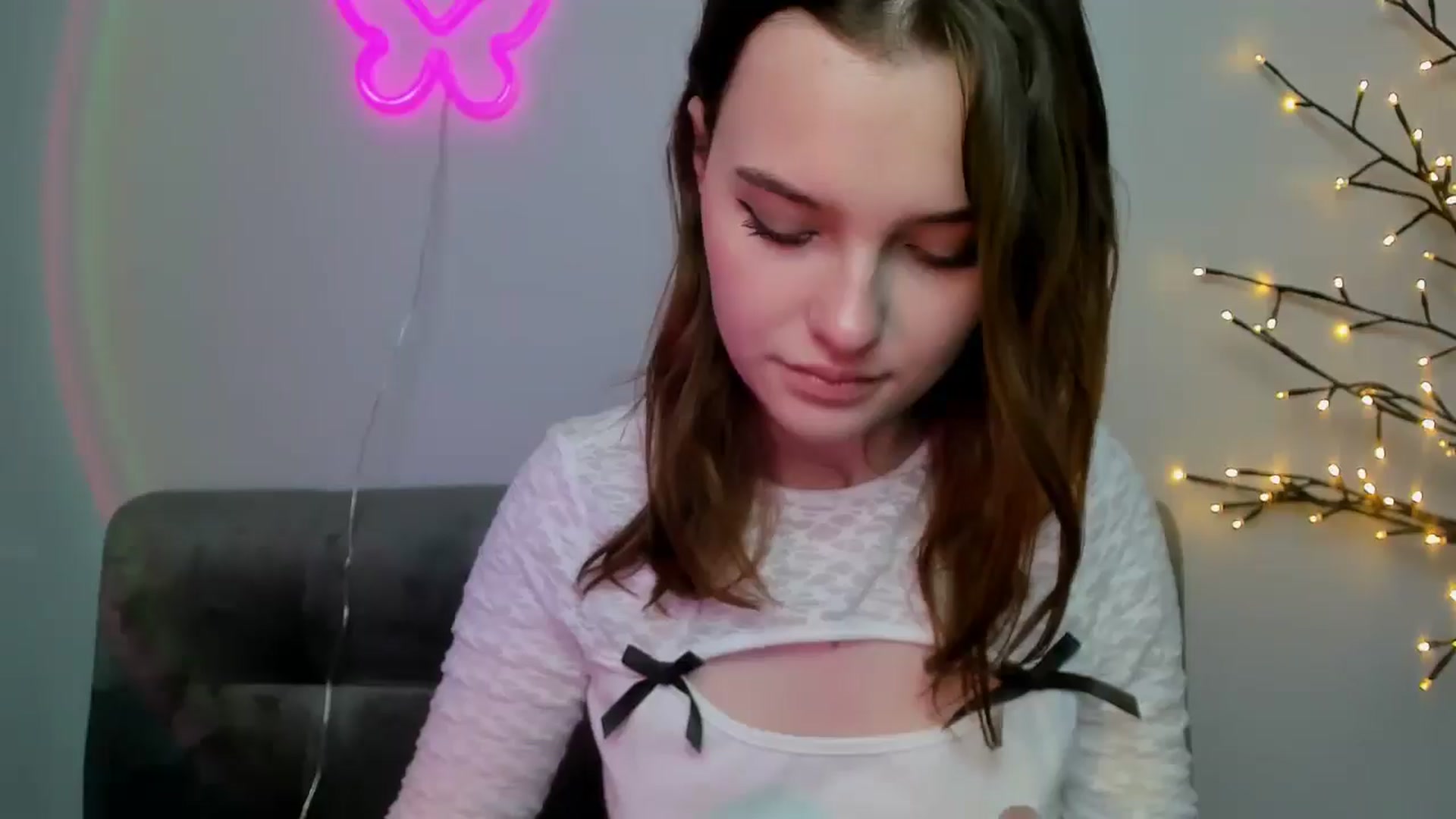 Gallery image thumbnail from KristiGant's myfreecams stream on, 04/15/2026, 15:51 image 20 of 20