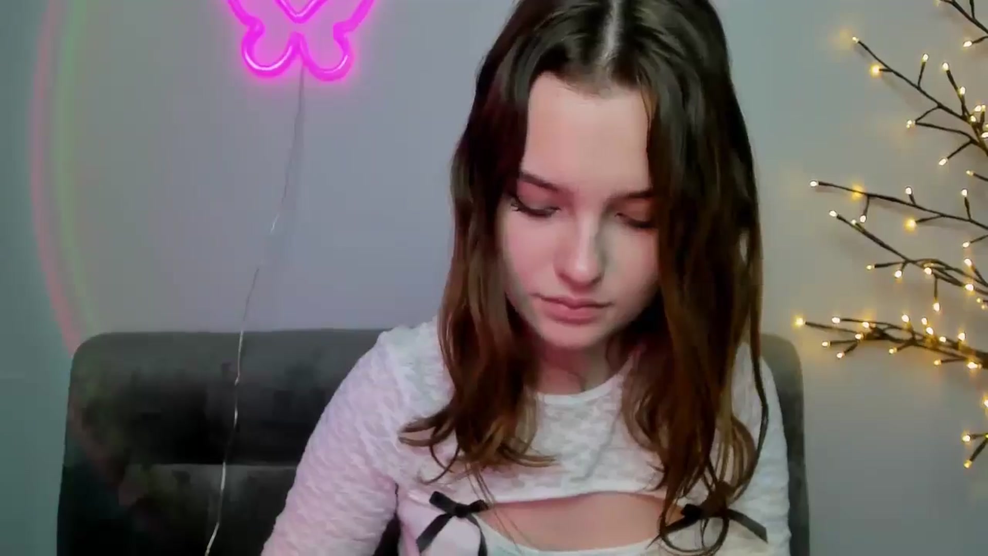 Gallery image thumbnail from KristiGant's myfreecams stream on, 04/15/2026, 15:51 image 14 of 20