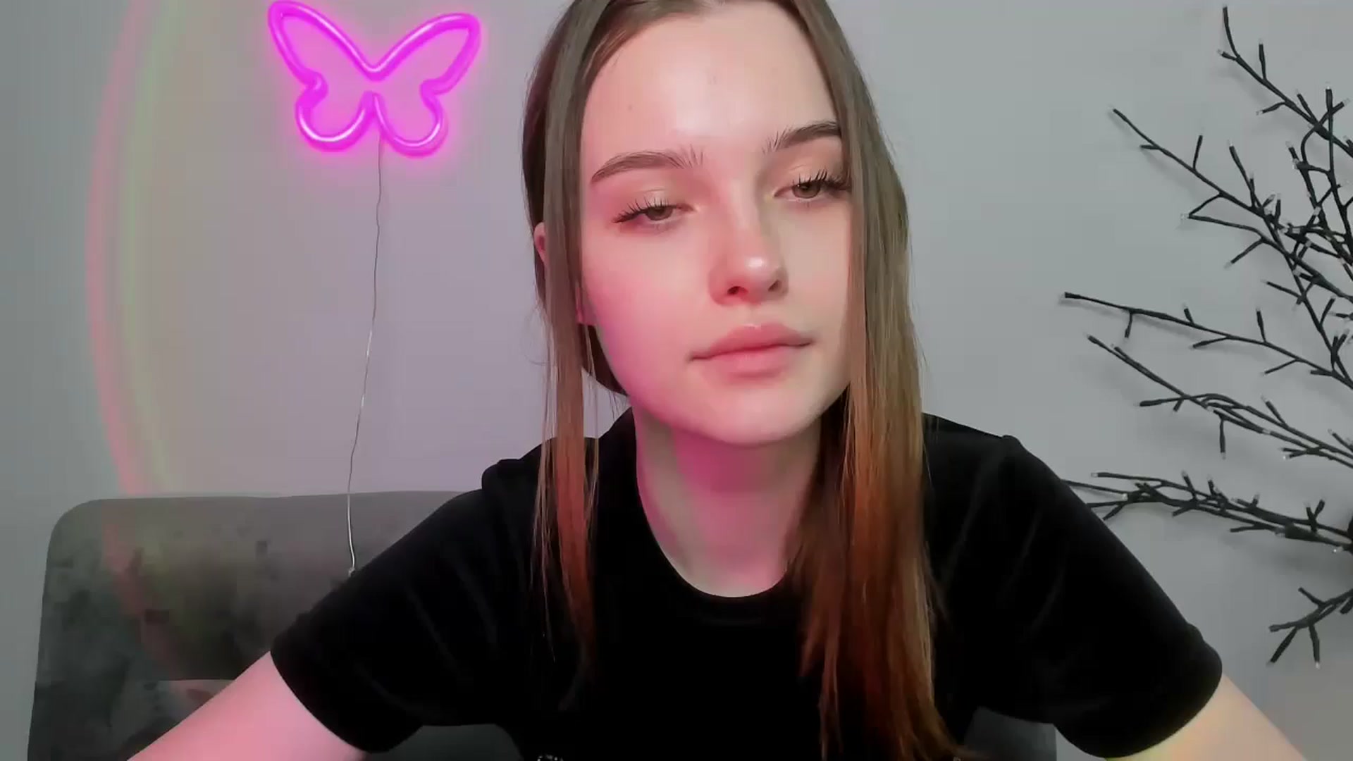 Gallery image thumbnail from KristiGant's myfreecams stream on, 04/16/2026, 12:13 image 1 of 20